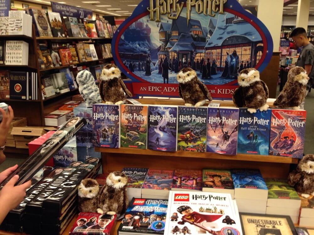 Barnes And Noble Holding Midnight Parties For New Harry Potter Book