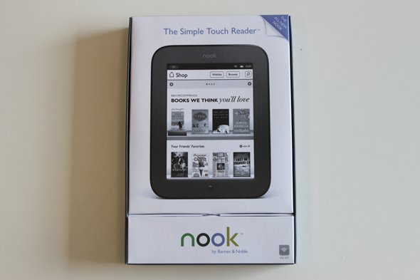 heres-the-new-nook-box-it-looks-a-a-lot-like-the-nook-colors-packaging