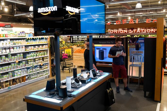 Amazon reportedly closing all of its USA pop-up stores; shares fall