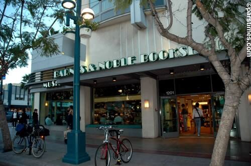 Barnes And Noble Launches In Store Event Featuring Pubit Authors
