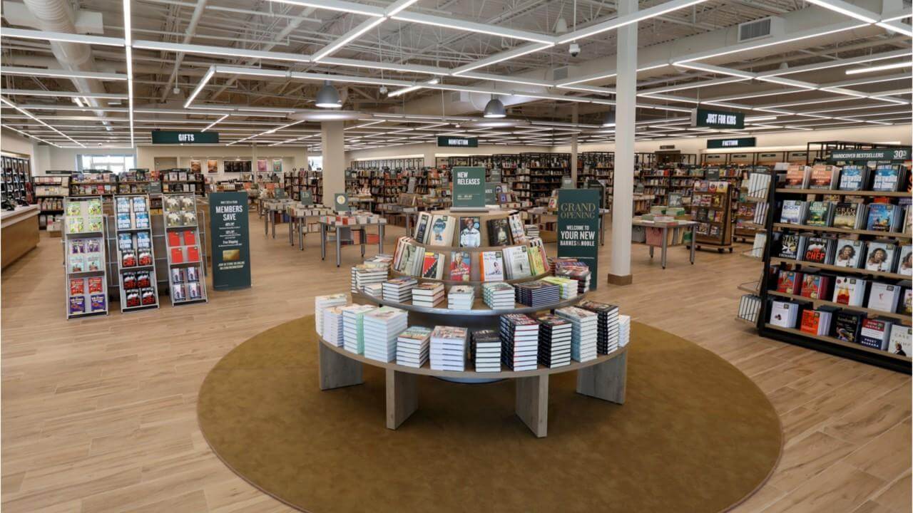 Barnes and Noble might be sold to a New York Hedge Fund