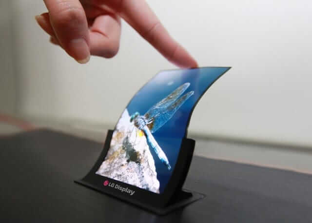 5-inch-Plastic-OLED_1-640x457