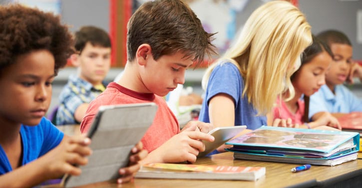 80% of US schools use e-books or digital textbooks