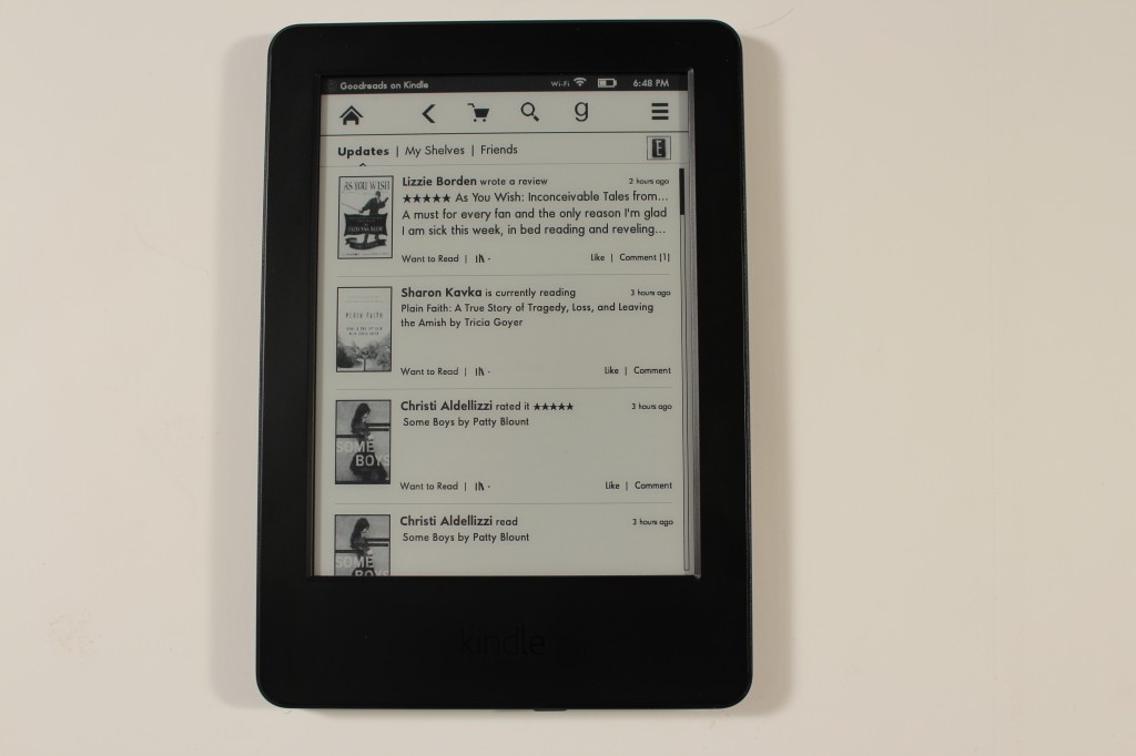 Kindle (2014) review: Everything you want in an e-reader except a  light - CNET