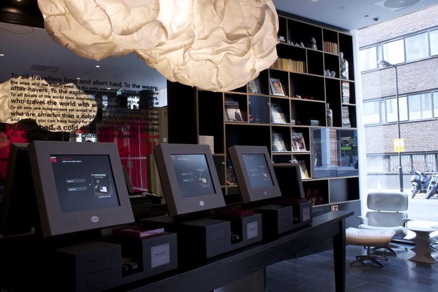 this is the checkin desk at citizenm hotel in bankside london